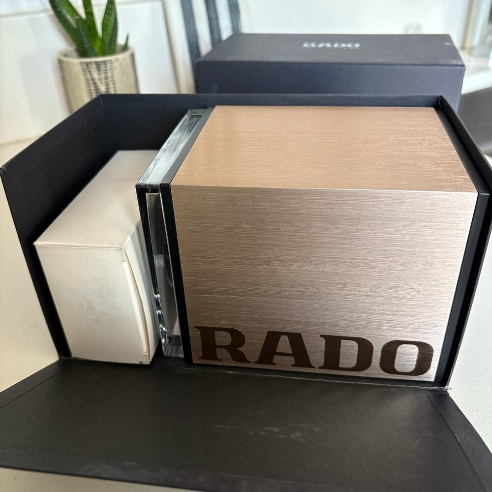 Rado Luxury Watch Winder (Brand New!)